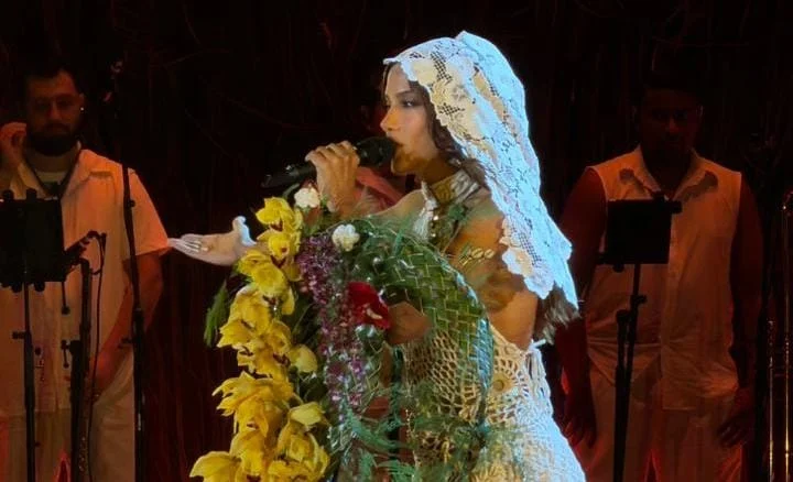 “Equilibrivm Tour”: Anitta traz espiritualidade e celebração para show em Salvador