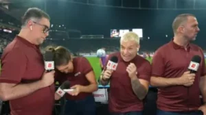 Jornalista da ESPN leva bolada na cabeça durante transmissão antes de jogo do Corinthians; veja