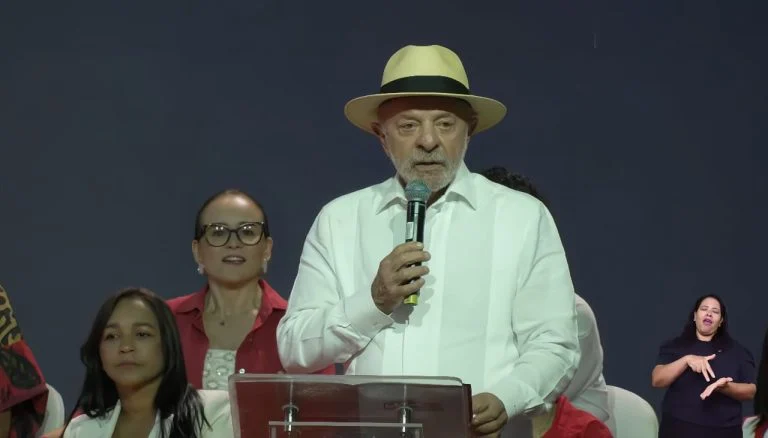 Fim da escala 6×1: Lula promete aprovação da proposta até próxima semana