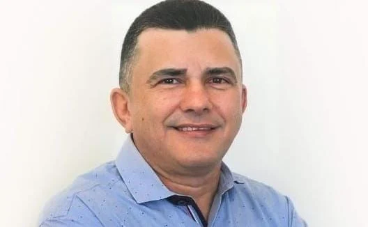 Justiça manda retirar jingle que detona ex prefeito das redes sociais: “Foi o próprio Osmarzinho”