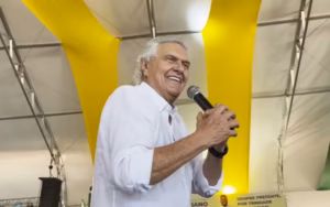 Candidato a presidência da República, Ronaldo Caiado critica ausência de Lula e Flávio Bolsonaro nos debates eleitorais