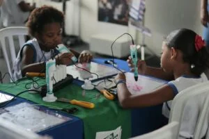 De realidade virtual a jogos baianos: escolas de Salvador recebem programação tecnológica