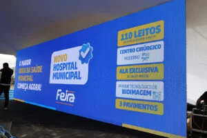 Secretária de Saúde da Bahia, Roberta Santana critica gestão de Feira e faz cobrança a José Ronaldo: “O que ele fez em 23 ano