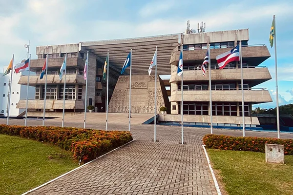 Confusão na Ufba coloca deputado Diego Castro na mira da Alba com pedido de cassação de mandato