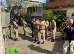 PM fecha cerco contra tráfico e realiza megaoperação no Nordeste de Amaralina