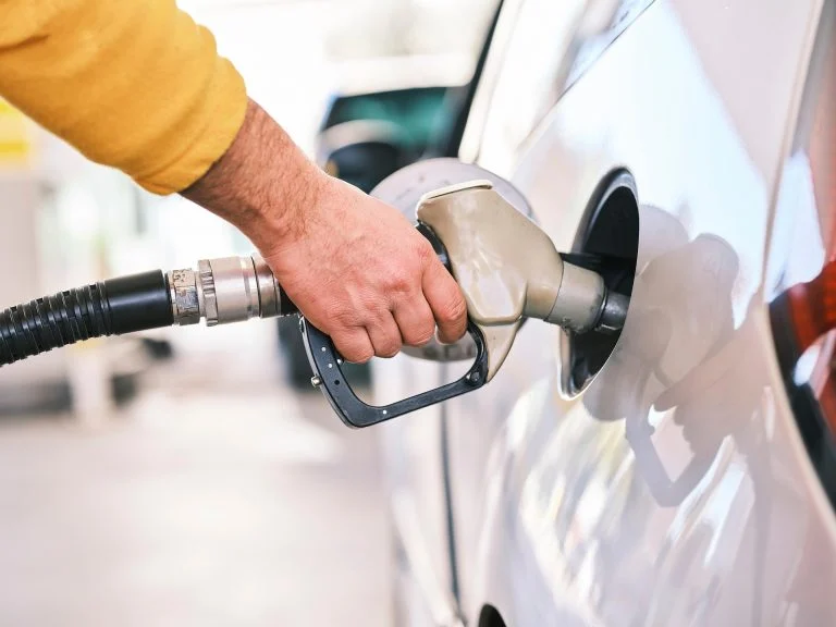 Preço da gasolina diminui em Salvador e diferença entre postos chega a R$ 0,55