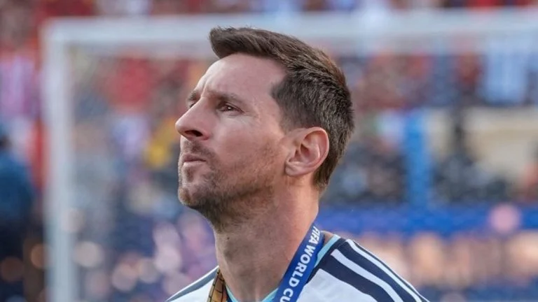 Com direito a carta escrita à mão, Lionel Messi se despede da seleção Argentina e anuncia aposentadoria