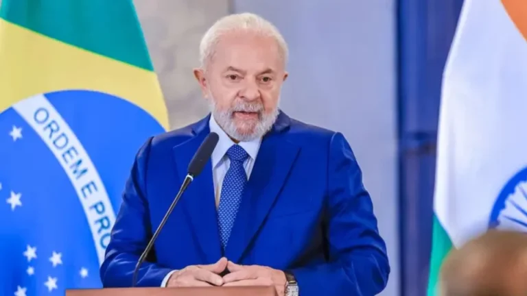 Reunião fora da agenda: Lula conversa com advogado de Lulinha sobre investigações da PF