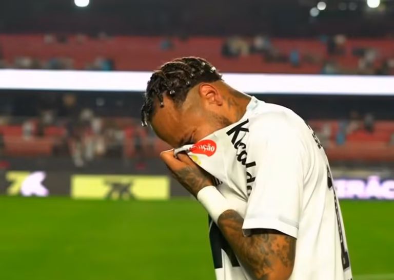 Neymar se emociona durante apresentação de balé da filha Mavie e cena viraliza nas redes