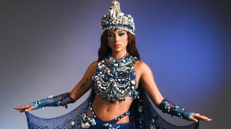 Inédito! Anitta pode promover bloco com valor acessível no Carnaval de Salvador; entenda