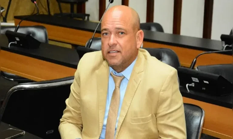 “Decisão ilegal”: Justiça revoga prisão de Binho Galinha, mas deputado continua preso