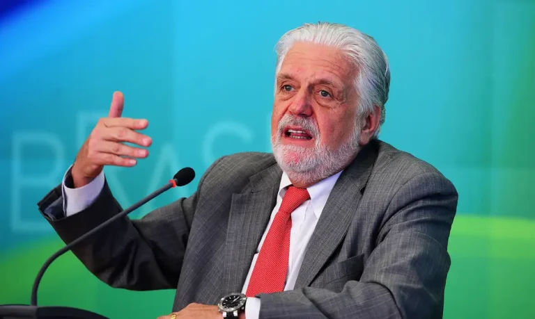 Sabatina Piatã FM: Jerônimo defende Jaques Wagner e diz esperar apuração sobre caso Banco Master