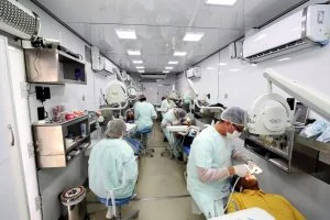 Estação do VLT da Calçada vira ponto de atendimento gratuito em mutirão de saúde