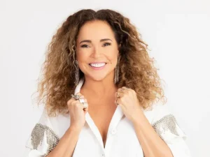 Carnaval 2027: Daniela Mercury surpreende e troca camarote baiano por baile à fantasia; saiba detalhes