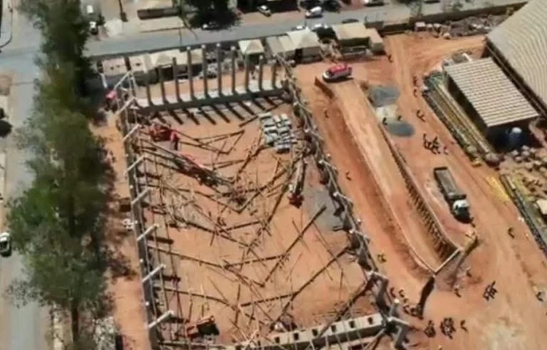 Desabamento em galpão deixa quatro mortos em Luís Eduardo Magalhães