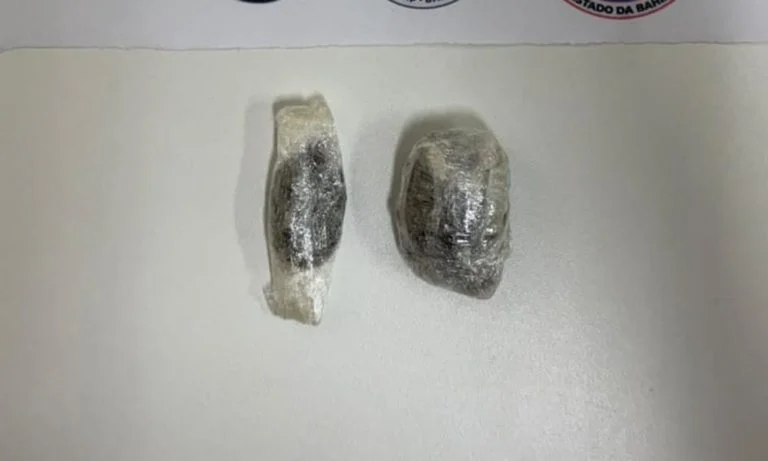Funcionário terceirizado tenta entrar com drogas em presídio e é preso em Salvador