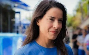 Governadora de Pernambuco denuncia cartazes com acusações falsas sobre m*rte do marido: “Respeitem minha dor”