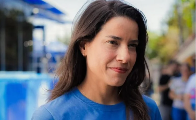 Governadora de Pernambuco denuncia cartazes com acusações falsas sobre m*rte do marido: “Respeitem minha dor”