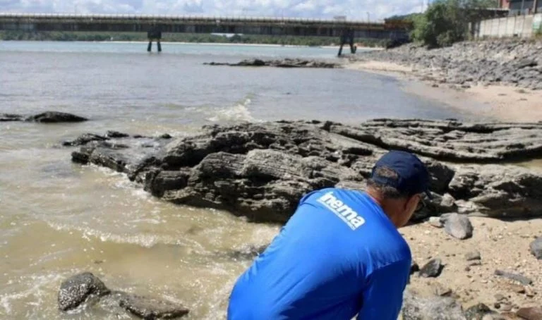 Após 7 meses de contaminação em praia, moradores de São Tomé de Paripe recusam proposta da Gerdau e pedem auxílio de R$ 12 mi