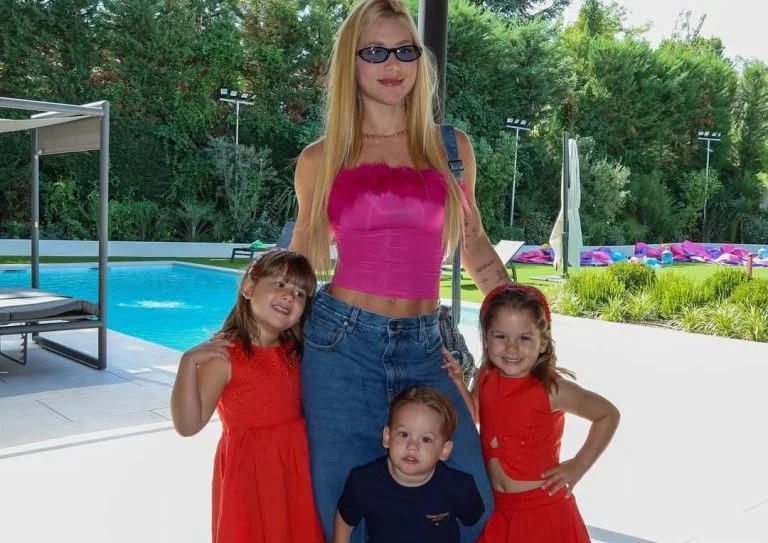 Mães de escola evitam convivência com filhas de Virgínia; entenda