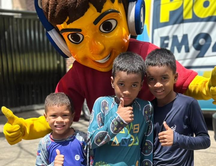 Dia das Crianças: Piatã FM, Ratos da Pista, Açaí Onda Roxa e Fôlego Cred realizam ação especial em Salvador