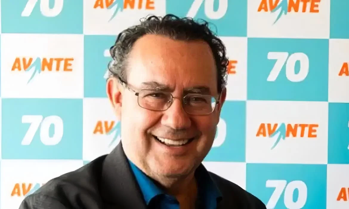 Augusto Cury cogita deixar política e desabafa sobre cenário: “Nunca encontrei um ambiente tão tóxico”