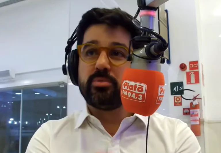 Secretário Pablo Souza afirma que prefeitura agiu com transparência acerca dos ônibus durante o segundo turno