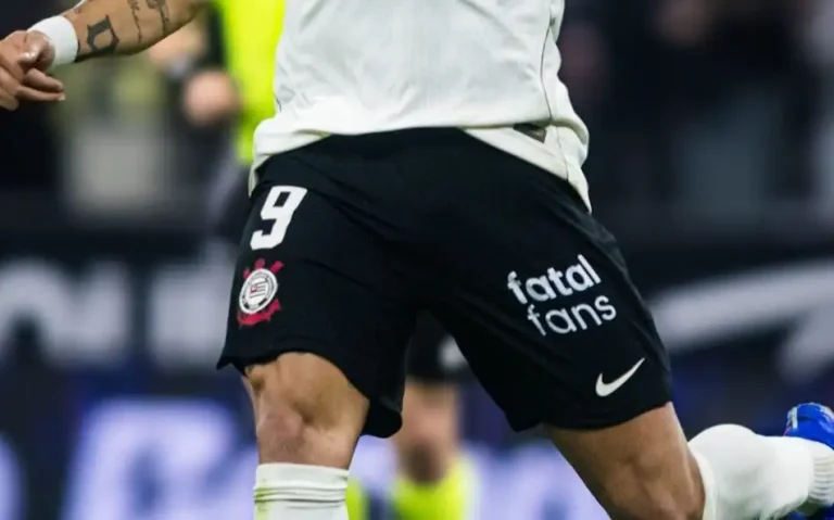 Patrocínio do Corinthians com Fatal Fans é suspenso por risco de exposição a menores
