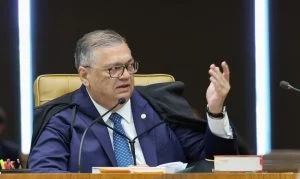 Sem Lula na disputa, aliados apontam Flávio Dino para concorrer à Presidência em 2030