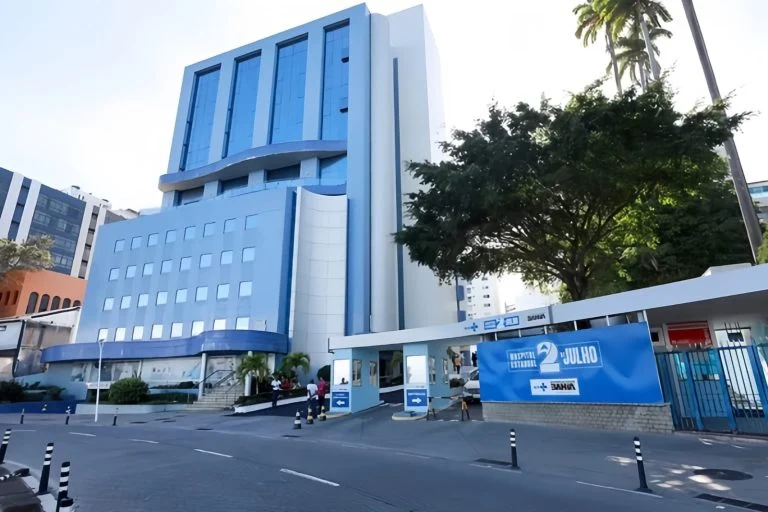 Fabamed atrasa salários de cerca de 70 médicos do Hospital 2 de Julho e profissionais buscam resposta; entenda caso