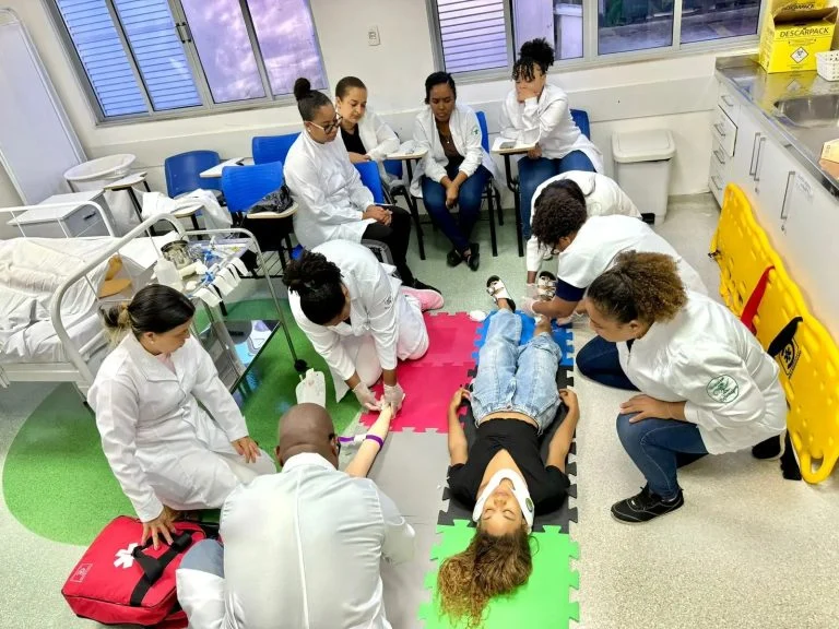 Monte Tabor abre inscrições para bolsas integrais no curso técnico de Enfermagem em Salvador; saiba mais