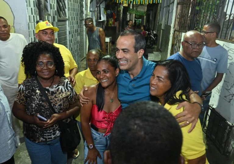 Prefeitura de Salvador entrega 100 casas reformadas pelo programa Morar Melhor: “A gente sabe a importância”