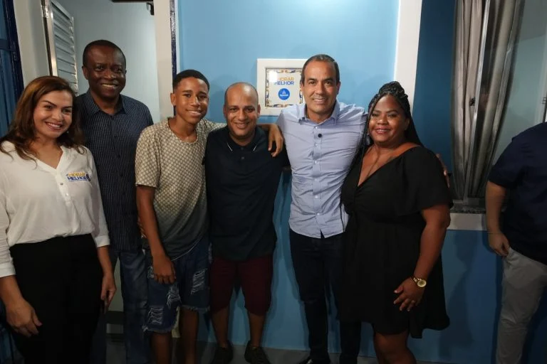 Prefeitura de Salvador entrega 100 casas reformadas pelo programa Morar Melhor no Arraial do Retiro