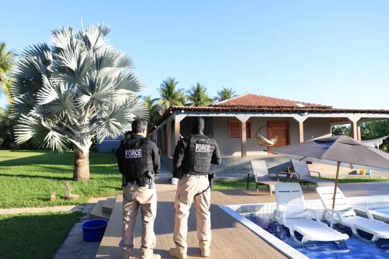 Tenente coronel da PM é preso na Bahia por suspeita de ligação com milícia