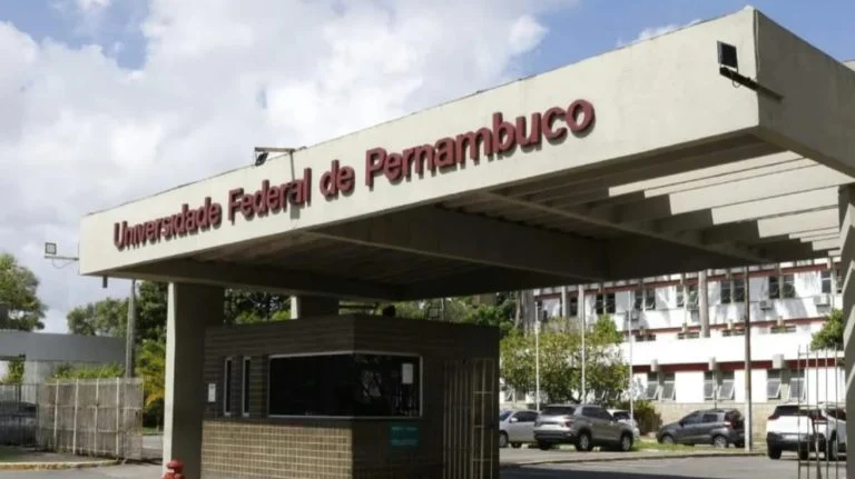 MEC destina recursos para reconstruir prédio da UFPE destruído por incêndio