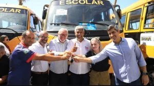 Secretário da Educação, Marcius Gomes destaca transporte escolar e investimentos nas estradas da Bahia