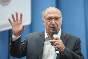 Geraldo Alckmin defende fim da escala 6×1 e ressalta iniciativas do governo: “Nós queremos que o pequeno cresça”