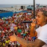 Gilberto Gil, O Kanalha e outros artistas cantam em manifestação pró-Lula em Salvador