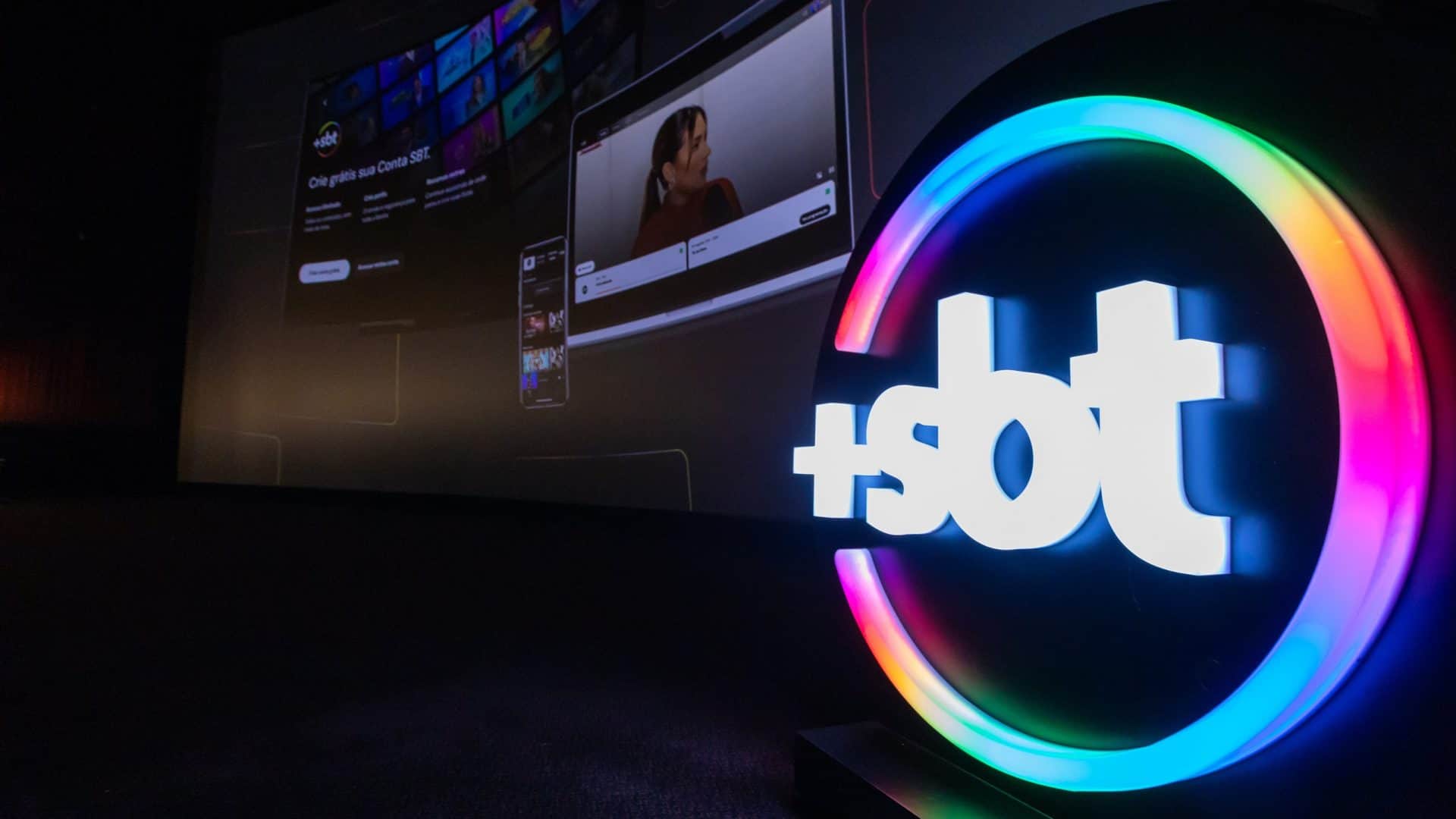Influenciadora do SBT é demitida após insinuar que eleições foram fraudadas