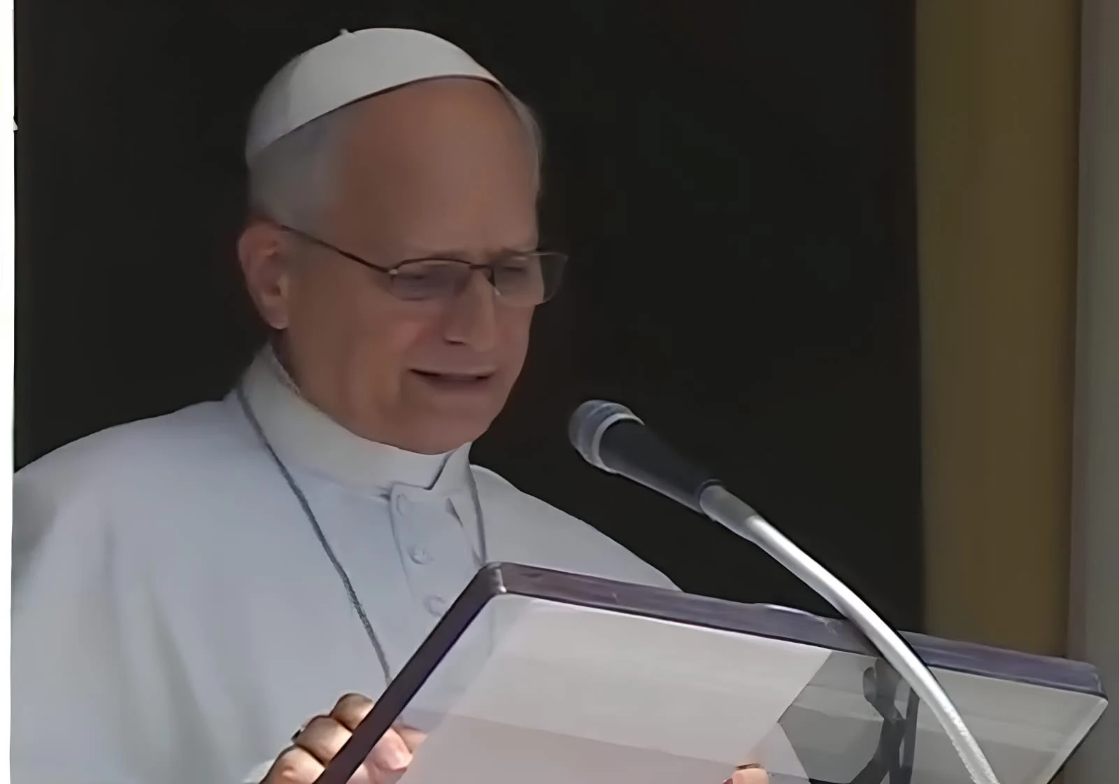 Papa Leão XIV surpreende ao revelar nódulo no pulmão e anuncia cirurgia nos próximos dias; assista